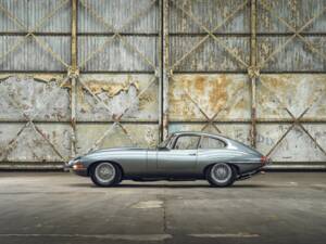 Image 9/59 de Jaguar Type E 4.2 (1966)