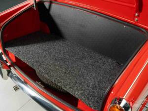 Image 17/19 de Triumph TR 4 (1964)