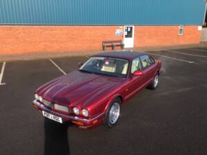 Image 3/9 of Jaguar XJ6 Sport 3.2 (1996)