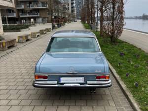 Image 4/10 of Mercedes-Benz 280 SE 3,5 (1972)