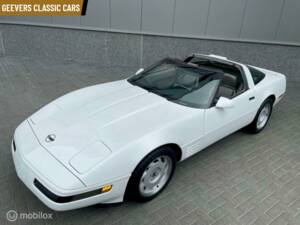 Image 5/6 of Chevrolet Corvette Convertible (1991)