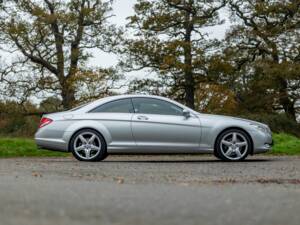 Bild 10/50 von Mercedes-Benz CL 500 (2009)