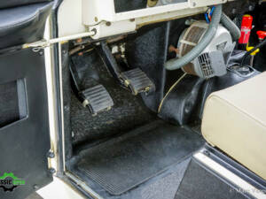 Image 13/55 of Land Rover 88 (1958)