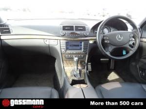 Image 12/15 of Mercedes-Benz E 63 AMG (2006)