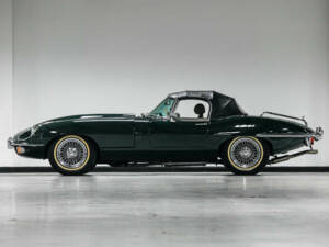 Image 5/23 de Jaguar E-Type (1970)