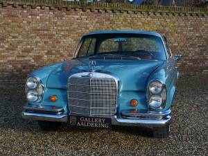 Image 41/50 de Mercedes-Benz 250 SE (1967)