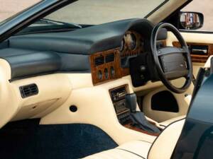 Imagen 7/50 de Aston Martin Virage Volante (1995)