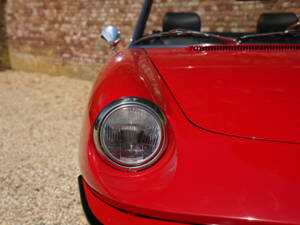 Image 32/50 of Alfa Romeo 2.0 Spider (1990)