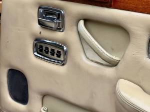 Image 46/50 of Bentley T 2 (1977)