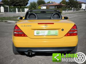 Image 2/10 of Mercedes-Benz SLK 200 Kompressor (1997)
