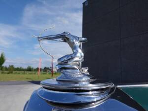 Image 12/15 of Pierce-Arrow Model 54 Sedan (1932)