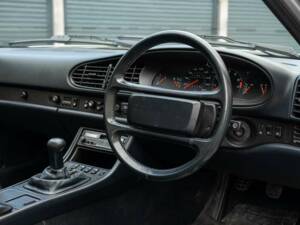 Immagine 40/50 di Porsche 944 Turbo (1990)