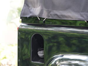Bild 31/97 von Land Rover Defender 90 Td5 (2000)