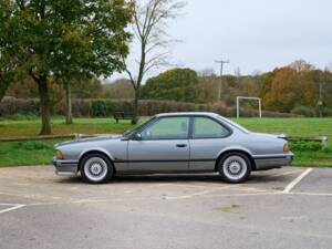 Image 12/50 of BMW M 635 CSi (1989)