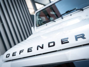 Image 13/66 of Land Rover Defender 90 TD4 (2007)