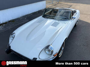 Image 5/15 of Jaguar E-Type V12 (1973)