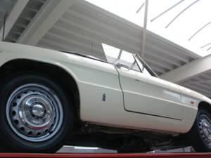 Immagine 8/50 di Alfa Romeo 1600 Spider Duetto (1967)