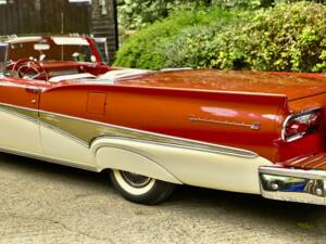 Immagine 17/50 di Ford Fairlane 500 Skyliner (1958)