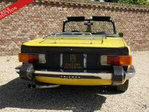 Image 43/50 of Triumph TR 6 (1975)