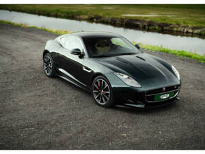 Bild 8/32 von Jaguar F-Type R (2016)