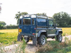 Image 36/50 de Land Rover 90 (1988)