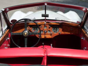 Image 11/22 of Jaguar XK 140 SE DHC (1957)