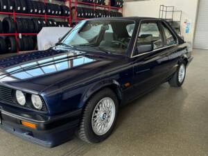 Afbeelding 3/19 van BMW 316i Baur TC (1990)