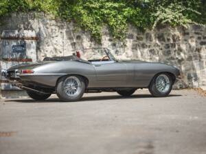 Image 7/50 of Jaguar Type E 3.8 (1963)