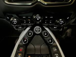 Image 48/50 of Aston Martin Vantage V8 (2019)