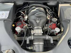 Bild 38/53 von Maserati GranTurismo S (2008)