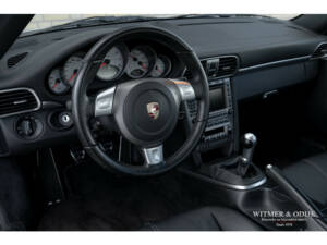 Imagen 25/38 de Porsche 911 Turbo (2007)