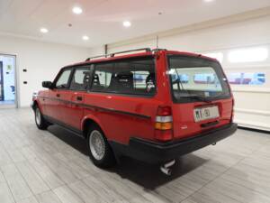 Imagen 3/15 de Volvo 240 Polar (1991)