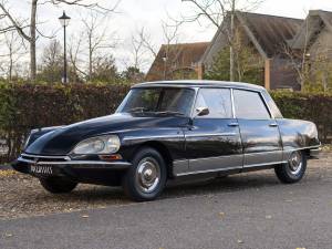 Image 1/39 of Citroën DS 21 Chapron &quot;Majesty&quot; (1969)