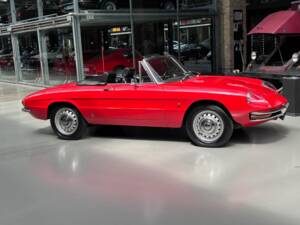 Immagine 4/30 di Alfa Romeo 1600 Spider Duetto (1966)