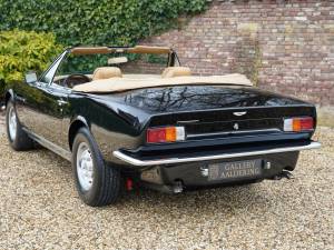 Imagen 10/50 de Aston Martin V8 Volante (1982)