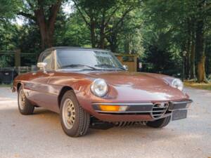 Image 33/34 de Alfa Romeo 2000 Spider Veloce (1980)