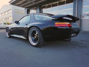 Image 5/67 of Porsche 928 S4 (1988)