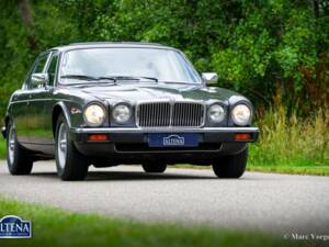 Image 5/57 de Jaguar XJ 12 (1986)