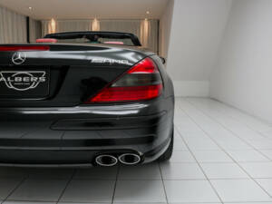 Image 17/21 of Mercedes-Benz SL 65 AMG (2005)