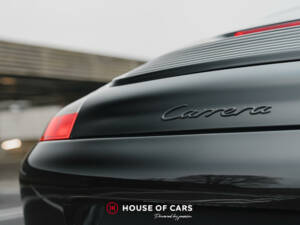 Image 16/39 of Porsche 911 Carrera (2002)