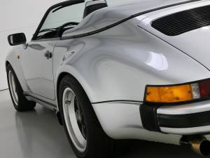 Imagen 10/29 de Porsche 911 Speedster 3.2 (1989)