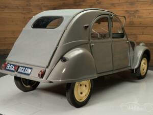 Image 12/19 of Citroën 2 CV France 3 (1953)