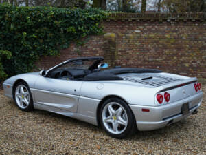 Bild 22/50 von Ferrari F 355 Spider (1999)