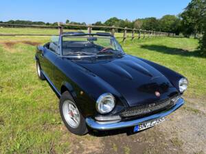 Image 2/7 of FIAT 124 Spider CS1 (1974)