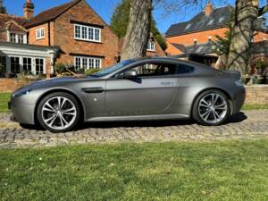 Afbeelding 6/49 van Aston Martin V12 Vantage (2009)
