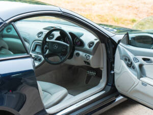 Bild 41/50 von Mercedes-Benz SL 55 AMG (2004)