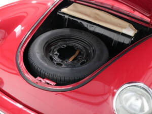 Image 27/29 of Porsche 356 B 1600 Super (1959)