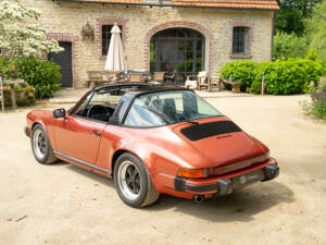 Imagen 8/90 de Porsche 911 Carrera 3.0 (1977)