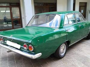 Image 4/6 de Opel Rekord 1700 (1976)