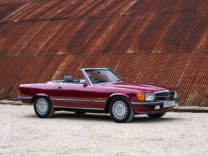 Immagine 7/36 di Mercedes-Benz 300 SL (1989)